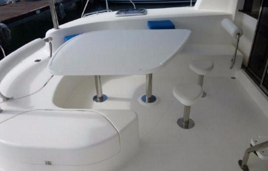 sunshine-boating-leopard-46-fll-3