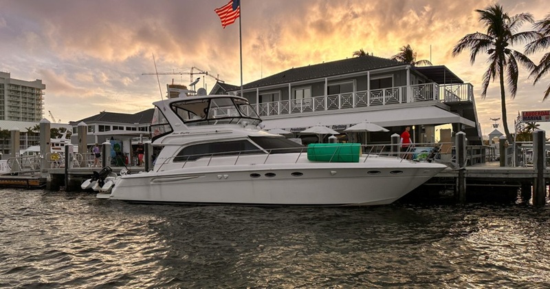 private yacht charters in Fort Lauderdale to waterfront restaurants